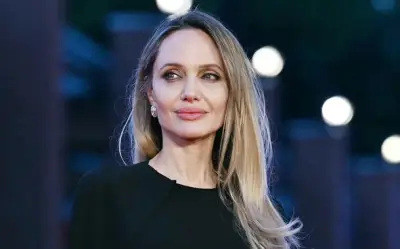 Angelina Jolie ở tuổi 50: Yêu những vết sẹo như minh chứng cho lựa chọn mạnh mẽ