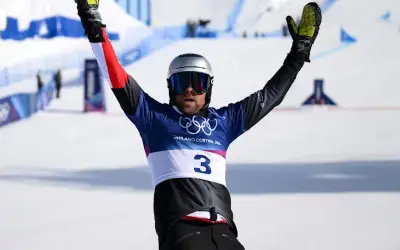 Benjamin Karl Lập Kỷ Lục Vô Địch Olympic Mùa Đông Lớn Tuổi Nhất Lịch Sử