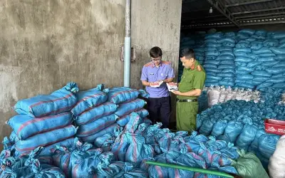 Bắt Giám đốc Công ty Kiều Hưng Sản Xuất Hàng Tấn Muối I-ốt Giả Tại Đắk Lắk