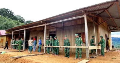 Đà Nẵng hồi sinh sau lũ: 'Nhà trôi thì mình dựng lại, còn người là còn tất cả'