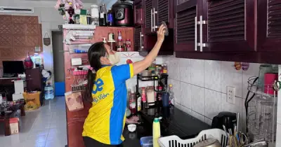 Dịch vụ dọn nhà cận Tết tăng giá mạnh, người dân vẫn chấp nhận chi trả