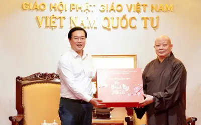 Lãnh đạo TP.HCM thăm Giáo hội Phật giáo, kêu gọi đồng hành phát triển