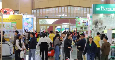 Hội Chợ Mùa Xuân 2026: Bùng Nổ Ẩm Thực Và Văn Hóa, Săn Quà Tết Độc Đáo