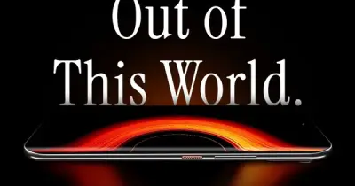 Tecno Pova Curve 2: Màn Hình Cong Tràn Cạnh, Pin 8.000mAh Vượt Trội iPhone 17 Pro