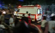 Xe Cấp Cứu Kẹt Cứng Giữa Dòng Phương Tiện Giáp Tết, Bệnh Nhân Đối Mặt Nguy Cơ Tử Vong