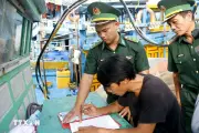 An Giang bắt giữ tàu cá có dấu hiệu vi phạm luật hàng hải quốc tế