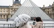 Bê bối gian lận vé hàng triệu đô tại bảo tàng Louvre, 9 người bị bắt giữ
