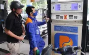 Bộ Công Thương điều chỉnh giá xăng dầu: Xăng giảm, dầu tăng từ chiều 20/2