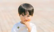 Bé Park Yoo Ho 3 tuổi gây sốt màn ảnh Hàn với biểu cảm đáng yêu trong phim 'Our Universe'