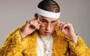 Bad Bunny: Phong Cách Thời Trang Phá Cách Song Hành Cùng Thành Công Âm Nhạc