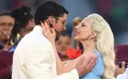 Bad Bunny và Lady Gaga tỏa sáng tại Super Bowl, tôn vinh văn hóa Puerto Rico