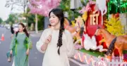 Biệt thự Phú Mỹ Hưng rực rỡ với trang trí Tết 2026, thu hút đông đảo người dân chụp ảnh