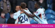 Burnley thua nghẹt thở 3-4 trước Brentford dù vùng lên từ thế bị dẫn 3 bàn
