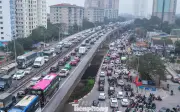 Cửa ngõ Hà Nội ùn tắc dữ dội, nội đô thông thoáng trong sáng làm việc cuối cùng