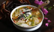 Các món canh cá chua giải ngấy sau Tết: Từ riêu kiểu Bắc đến chua Nam Bộ