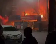 Cháy lớn tại cửa hàng sửa xe ở Hà Nội, không có thương vong về người