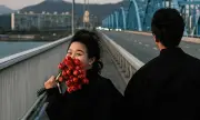Cơn Sốt 'Người Yêu Kiểu Thợ Săn' Ở Trung Quốc: Tình Yêu Thể Hiện Qua Những Món Quà Nhỏ