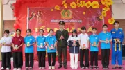 Công an Quảng Trị trao hơn 10.000 suất quà Tết, lan tỏa tinh thần 'gần dân nhất'