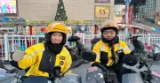 Cặp vợ chồng Trung Quốc kiếm hơn 150 triệu đồng trong Tết nhờ giao đồ ăn