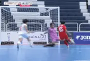 Futsal nữ Việt Nam thắng đậm 5-2 trước Myanmar, rộng cửa vào bán kết