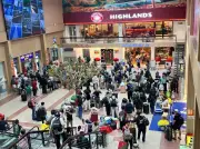 Ga Sài Gòn rộn ràng đón Tết: Hỗ trợ vé tàu, nâng cao dịch vụ cho hành khách