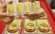 Giá vàng hôm nay 24/2: SJC và nhẫn biến động, Doji Phú Quý ra sao trước ngày Thần Tài?