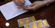 Giá vàng SJC đứng im ở mức cao, bạc tiếp tục tăng mạnh trên thị trường