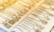 Giá vàng tăng mạnh 2 triệu đồng mỗi lượng ngày mùng 5 Tết, chênh lệch quốc tế vẫn cao