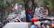 Hà Nội đông nghịt người du xuân mùng 2 Tết Bính Ngọ 2026