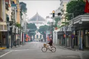 Hà Nội tĩnh lặng hiếm hoi trong sáng mùng 1 Tết Bính Ngọ 2026