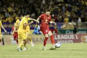 Hà Tĩnh Thắng Sông Lam Nghệ An 1-0: Ngoại Bình Tỏa Sáng Trên Sân Nhà