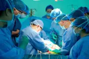 Hơn 200 y bác sĩ TP.HCM xuyên đêm ghép tạng cứu sống bệnh nhân trước thềm năm mới