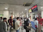 Hành Khách Vật Vả Tìm Vé Máy Bay Sau Tết, Giá Vé Tăng Cao Do Lệch Đầu