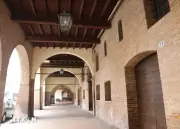 Hành Lang Mái Vòm Bologna: Biểu Tượng Linh Hồn Của Thành Phố Ý