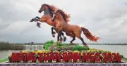 Ngựa linh vật Tết Bính Ngọ 2026: Từ Thánh Gióng đến ngựa 'chill' gây sốt khắp Việt Nam