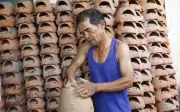 Làng Gốm Bình Đức: Giữ Gìn Kỹ Thuật Cổ Xưa Giữa Nhịp Sống Hiện Đại