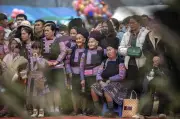 Mùa xuân rực rỡ trên các bản Mông ở Phú Thọ: Sắc màu văn hóa độc đáo