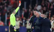 Mourinho đánh lừa truyền thông, theo dõi trận Real - Benfica từ xe bus