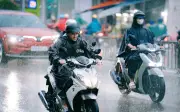Nam Bộ và TP.HCM đối mặt với mưa to trái mùa cuối tháng 2, cảnh báo lốc sét