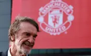 Ông chủ Man United Sir Jim Ratcliffe bị chỉ trích dữ dội vì phát ngôn về người nhập cư