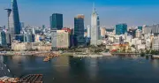 Đường chân trời TP.HCM thay đổi từng ngày với những tòa tháp chọc trời bên sông Sài Gòn