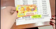 Đồng Nai: Tờ vé số lì xì Tết bị trẻ 3 tuổi vứt đi bất ngờ trúng độc đắc 2 tỉ đồng