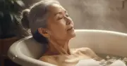 Nghiên cứu mới: Tắm bồn nước nóng giúp giảm huyết áp hiệu quả như tập thể dục
