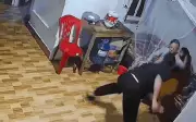 Người đàn ông đánh chị gái và mẹ già gây phẫn nộ dư luận ngày Tết