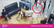 Nhóm người cầm vật giống súng xông vào tiệm cắt tóc hành hung, đòi tiền ở Hưng Yên