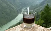 Nên bắt đầu ngày mới với nước lọc hay cà phê? Chuyên gia giải đáp