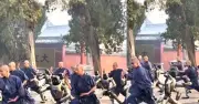 Robot hình người luyện võ cùng nhà sư Thiếu Lâm: Cuộc giao thoa gây tranh cãi giữa truyền thống và AI