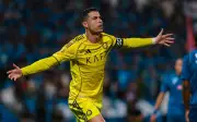 Ronaldo tỏa sáng trở lại, Al-Nassr thắng 2-0 sau tranh cãi nội bộ