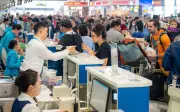 Sân bay Nội Bài đón đỉnh điểm 124.546 khách ngày mùng 6 Tết Bính Ngọ 2026