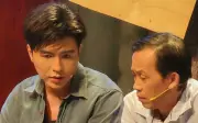 Steven Nguyễn Gây Sốt Trên Sân Khấu Kịch, Hoài Linh Đạo Diễn Vở 'Xóm Trọ Lắm Trò'